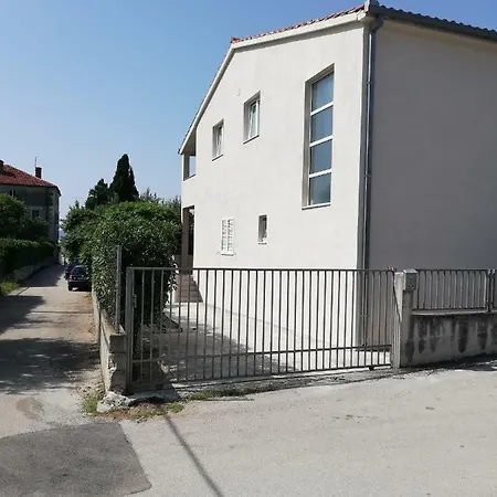 Apartment Style